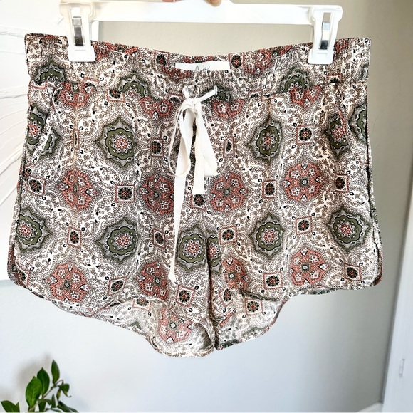 Joie Layana Tile Print Silk Tie Shorts Paisley - Picture 5 of 12